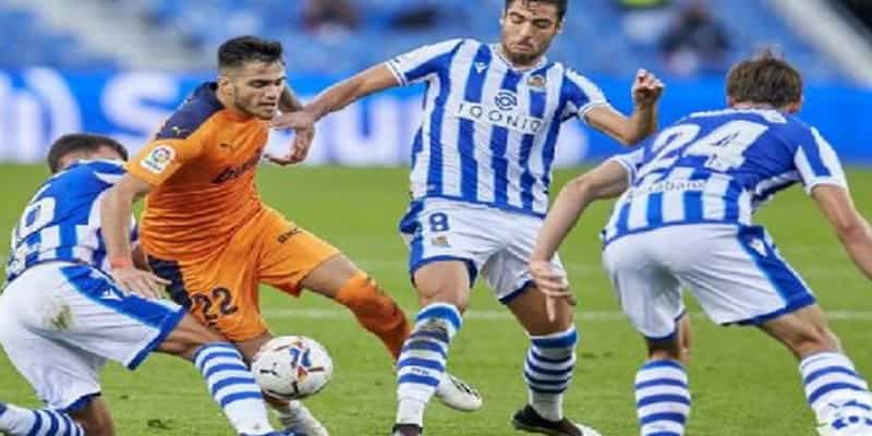 Real Sociedad đã giành chiến thắng tối thiểu ở lượt đi